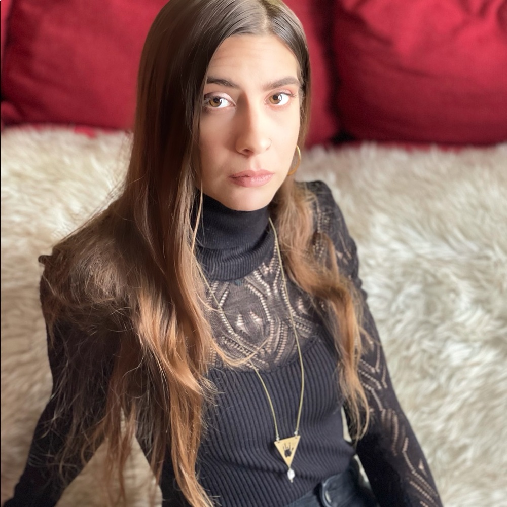 Meet your Posher, Julia